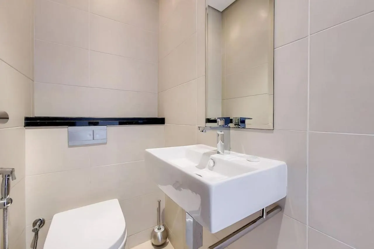 公寓 Silverene Tower B, Dubai Marina - Glamorous One Bedroom 阿拉伯联合酋长国