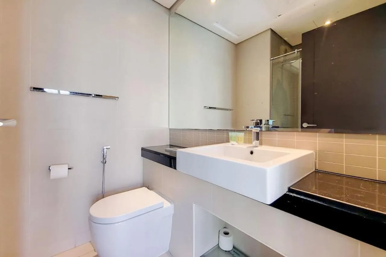 Silverene Tower B, Dubai Marina - Glamorous One Bedroom 公寓